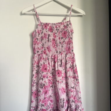 Kleid ungetragen Grösse M