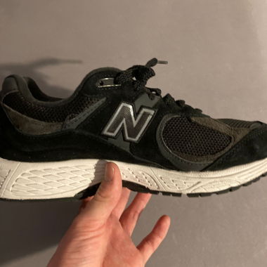 new balance 2002r