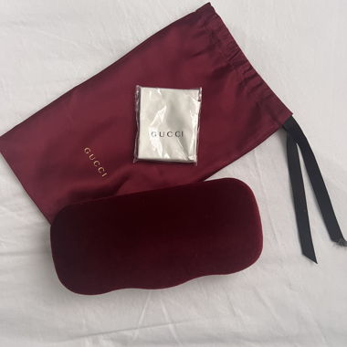Gucci Brillenetui mit Täschchen