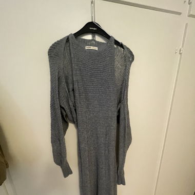 Kleid mit Bolero aus dünnem Strick