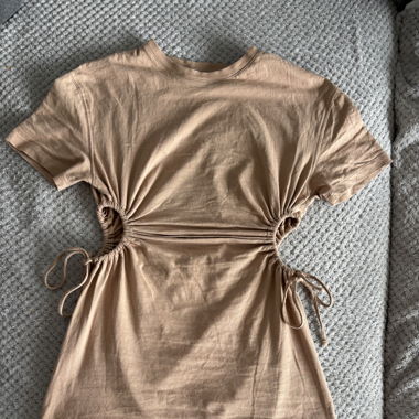 Vestito corto beige