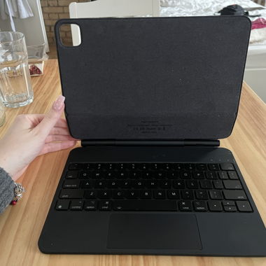Magic Keyboard for iPad 11"