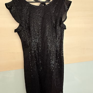 Schwarzes Paillettenkleid