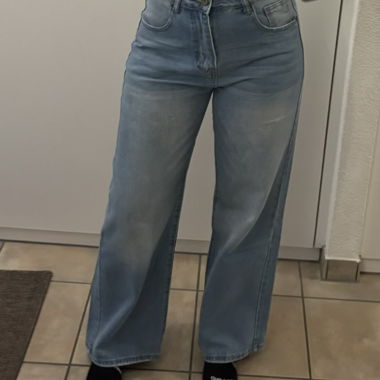 Jeans a gamba larga M