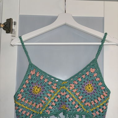 gestricktes crop top