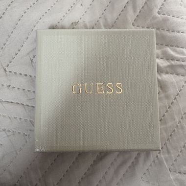 Collana e bracciale GUESS abbinati