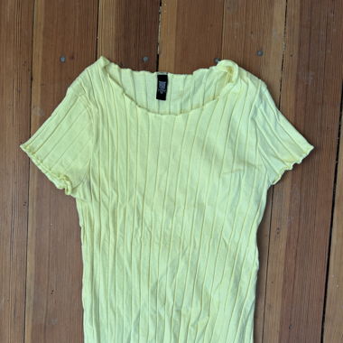 Yellow t-shirt