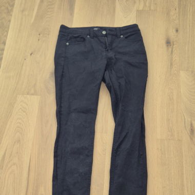 schwarze Slimfithose