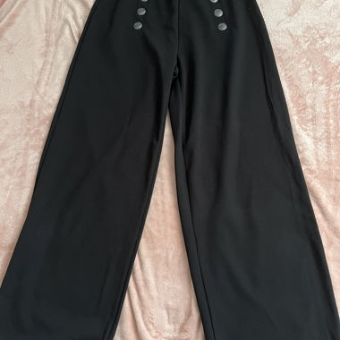 Schwarze Hose