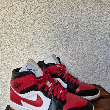 Nike Air Jordan Mid 