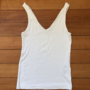 Weisses geripptes Tanktop