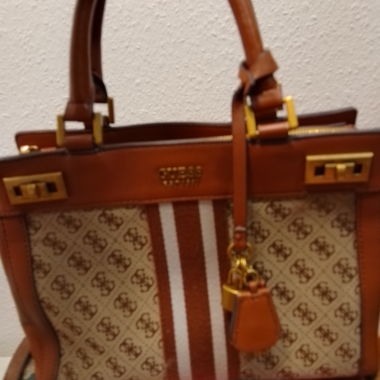 Guess Monogramm-Tasche braun