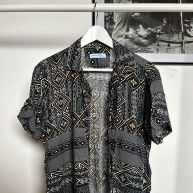 Vintage Patterned Short Sleeve Shirt