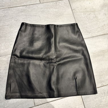 Jupe en cuir noire