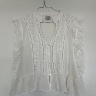 Weisse Rüschenbluse
