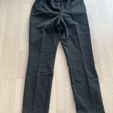Schwarze Hose