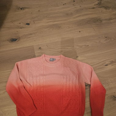 Strickpulli mit Farbverlauf