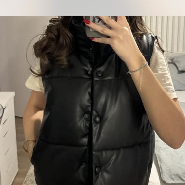 Smanicato imbottito in ecopelle nero
