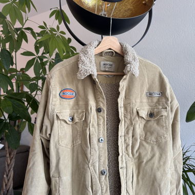 Leichte Jacke