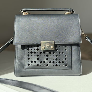PARFOIS shoulder bag with cut-out design - like new