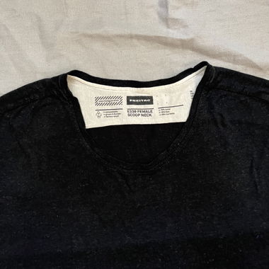 FREITAG E330 SCOOP NECK