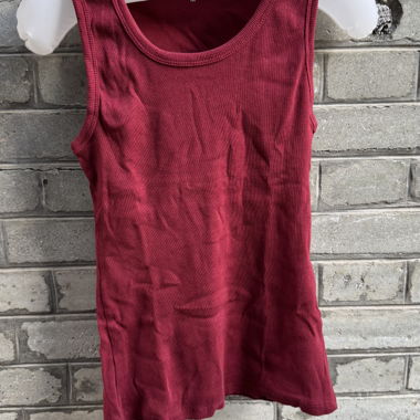 Top smanicato rosso scuro