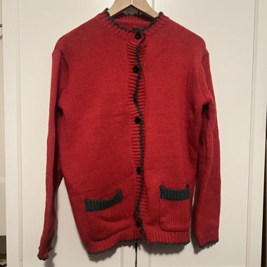 Red knitted cardigan Size M