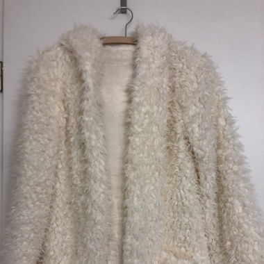Flauschige Jacke - Kapuze mit Ohren
