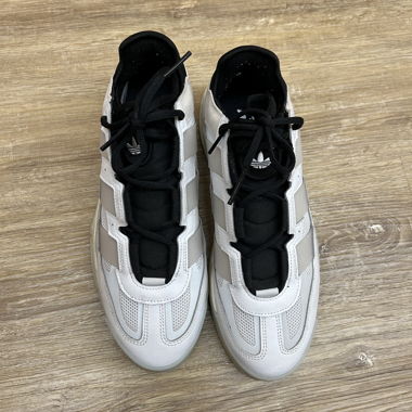 Adidas Sneaker