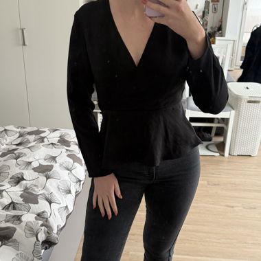 Schwarze Blouse