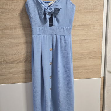 Summer dress with cutout