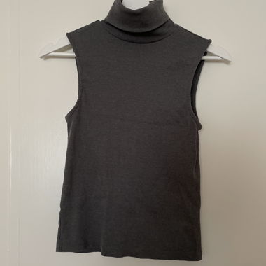 VILA Sleeveless Turtleneck Top