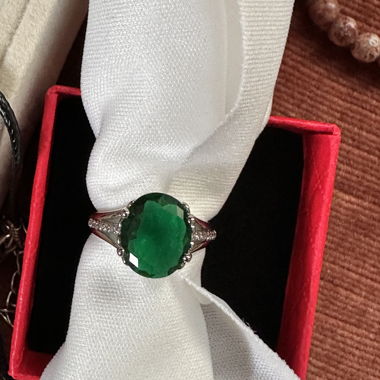 Ring size 53/ 16.9 mm 