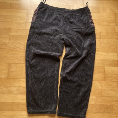 Pantalon taille haute noir avec détails léopard