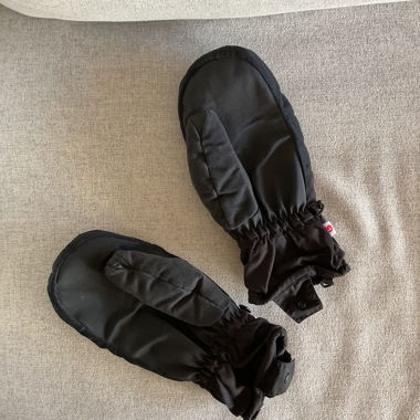 Winter mittens