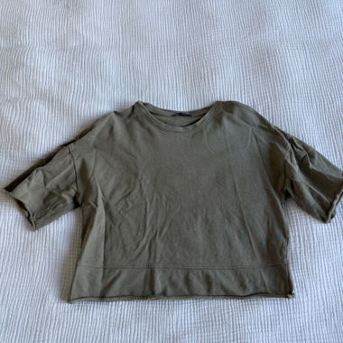 T-shirt corto ZARA colore kaki Taglia EUR S