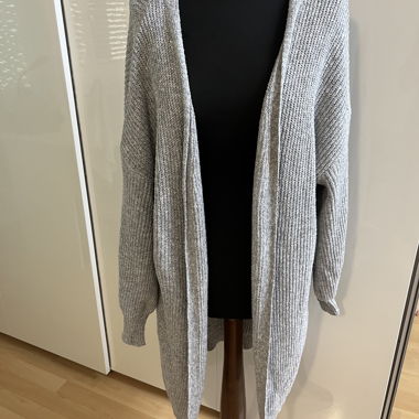 Cardigan en tricot gris