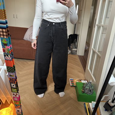 Astro Loose Baggy Jeans Weekday | Size W28 L34