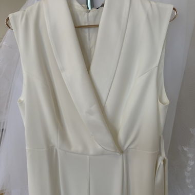 Combinaison de mariée, tailles S, M, L Prix: 190 Franken
