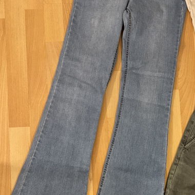 Jeans patte d’éléphant taille 38