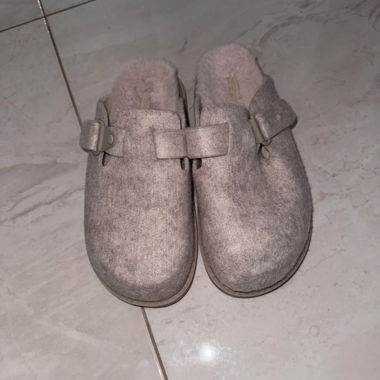 Pantofole beige