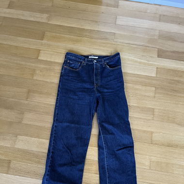 Levis Jeans dunkelblau 