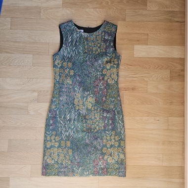 A line fitted floral tapestry dress
