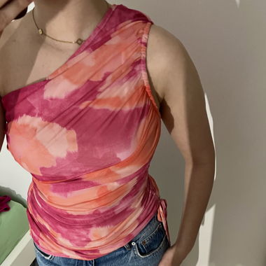 Top monospalla rosa con lunghezza regolabile