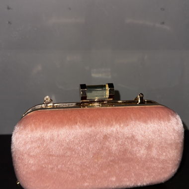 Pochette fourrure rose Missguided