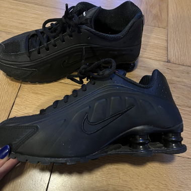 Shox r4