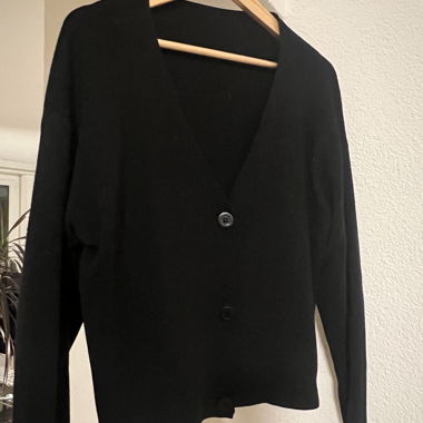 Cardigan in lana vergine