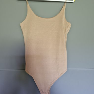 Beiges ärmelloses Body