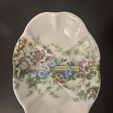 Piatti decorativi in porcellana