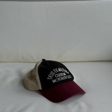 Cappellino Deus Ex Machina - Nero, Bordeaux e Beige